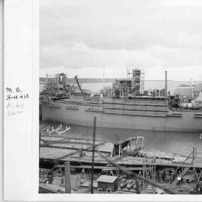 Kimball Harlow dockside in scaffolding November 24, 1942