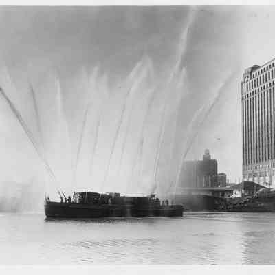 Chicago Fire Boat using water hose