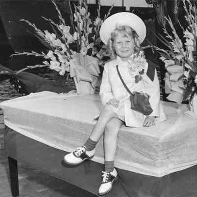 Sonia Roen at a party