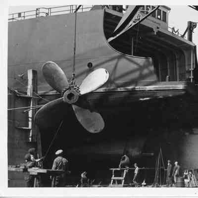 Installing propeller on City of Midland