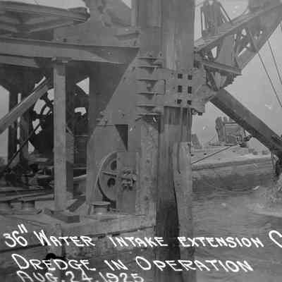 Dredge in operaition August 24, 1925