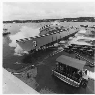 MCM-3 USS Sentry launch