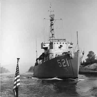 MSO-521 underway in canal