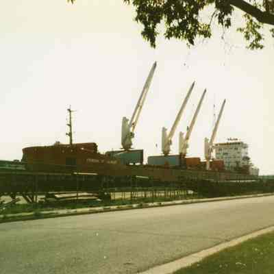 Federal St. Lawrent in graving dock at Bay Shipbuilding 1994