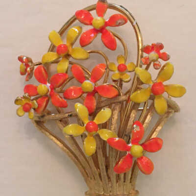 Vintage Brooch Collection folder thumbnail.