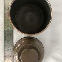          Interior and lid
   
