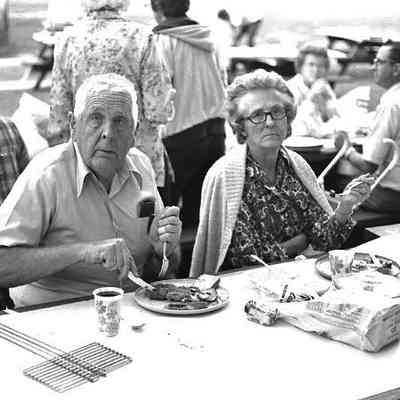 Ward Reunion Mealtime