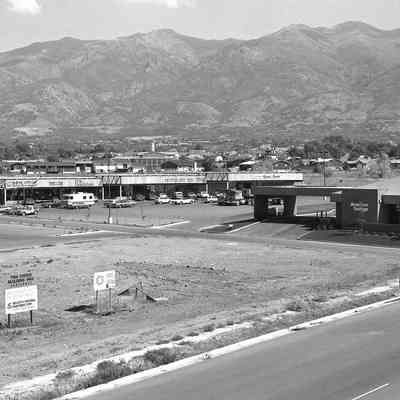 Village Square Shopping Center
