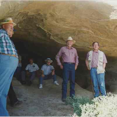 SUP Visit Cache Cave