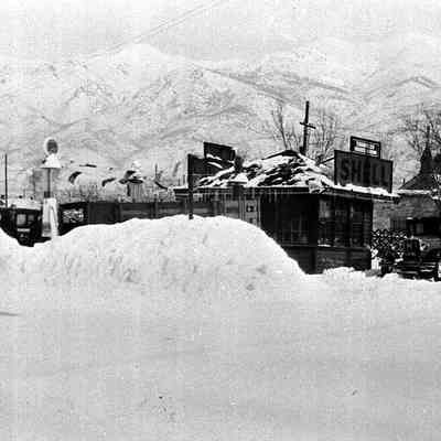 Shell Service Station
