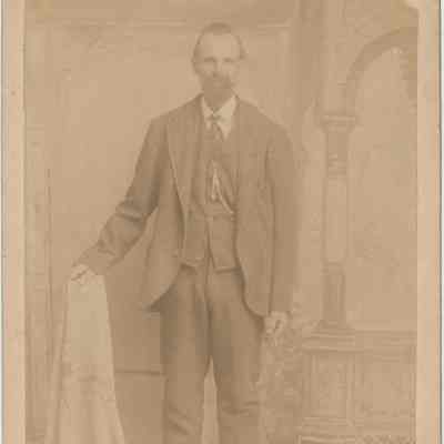 Phillips, Alma