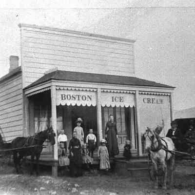 Lewis' Ice Cream Store