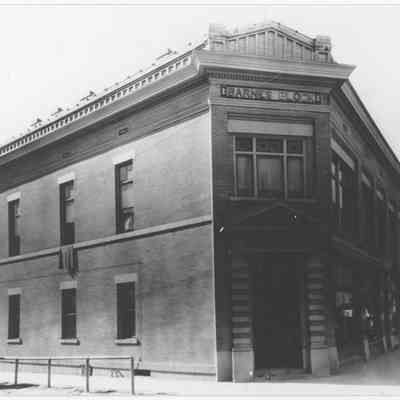 Barnes Block Building