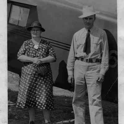 Ed Crooks and his mother Emma Catherin on Labor Day, 1939