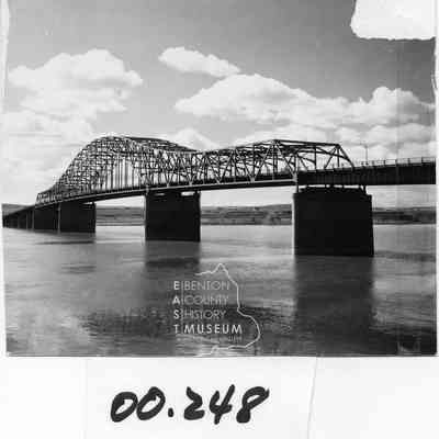 Photo of the Pasco Kennewick Blue Bridge