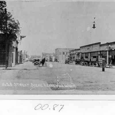 Street Scene, Kennewick Ave. Looking East, Includes Hover Block. c. 1915