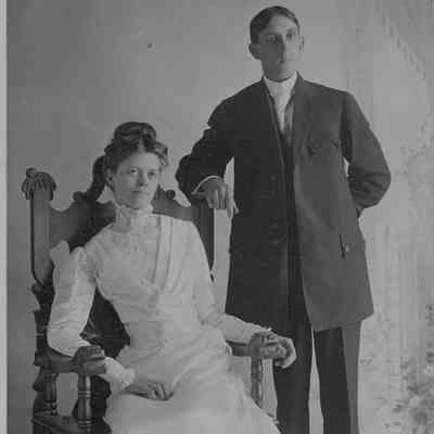 Irvin Nicklaus Mueller and Anna (Annie) Amon, Studio