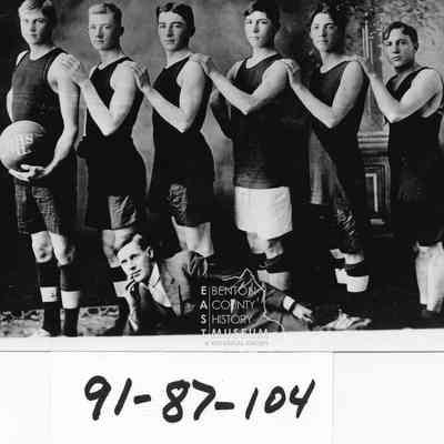 RHS, Basketball team, 1911