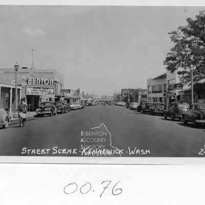 Street Scene, Kennewick Ave. Looking East. 1949