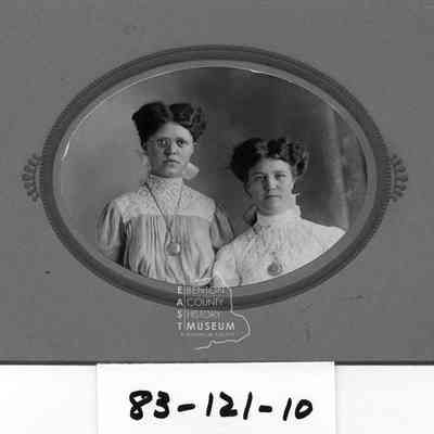 Oval photo of Ruth Amon and Mae Larkin, Ruth was the daughter of W.R. Amon, Later married Carl C. Williams.