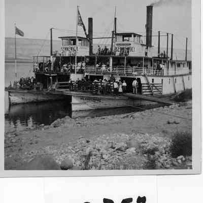 Inland Empire and Mountain Gem on the banks of the Columbia River