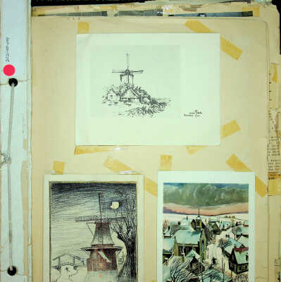 2012.00.051 Windmills Scrapbook