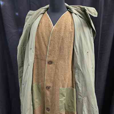 Heavy wool liner that is removable.