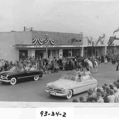 Kennewick Ave. Looking east from Cascade Street.