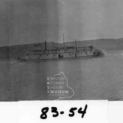 Mountain Gem, Steamer, Plied from Kennewick to Priest Rapids during early Hanford Irrigation days.