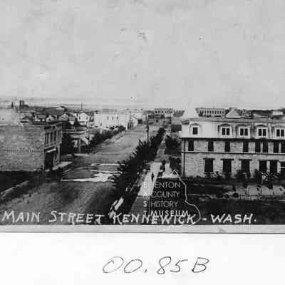 Kennewick Ave. Looking East. Likely taken from the Methodist Church 1910