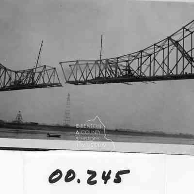 Green Bridge nearing completion
