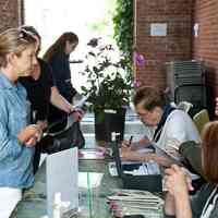          01 2011 Garden Tour: registration in Museum walkway
   