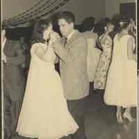          Padilla2-19-2 Baile 4-12-1958 v
   