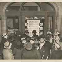 B+W photo of news bulletin window at Jersey Observer newspaper offices, Newark St., Hoboken, n.d., [Jan. 6, 1937.