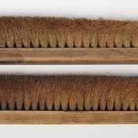          detail bristles; brush 2 top
   