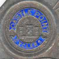          detail front bottom piece
   
