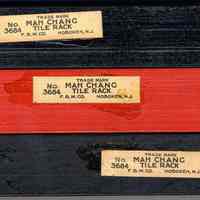          bottom labels, 3 extant
   