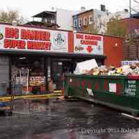          _dsc2585 (Big Banner Super Market, dumpster)
   