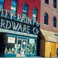          26 City Paint & Hardware
   