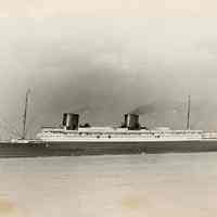 Image: S.S. Bremen of the North German Lloyd line arriving in New York on the Hudson River, 1935.