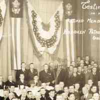          detail upper right: head table
   