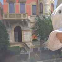          Digital photos, 29, of artist Frank Hanavan working on a painting of 921 Hudson Street, Hoboken, August 25, 2005. picture number 22
   