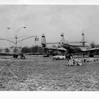          U.S. Testing, photo 4: wind load test, Fairfield Airfield
   