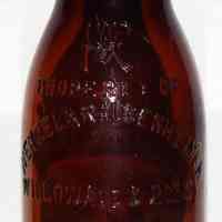          full front Wenzel & Raubenheimer pint bottle
   