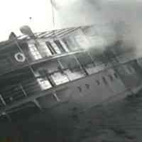          Video: Classic Fireboats in Action. Harbor Fires - New York & New Jersey 1900-1950. The Ahrens-Fox Video Library, 1996. VHS tape. picture number 15
   