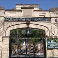 Digital images, 3, of entrance to Jackson Street Park, 120 Jackson St., Hoboken, August 8, 2004.
