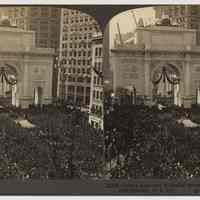 Stereoview: 14321 Victory Arch & Triumphal Procession of New York