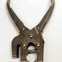          Tape mending pliers, no model number. Made by Keuffel & Esser Co., Hoboken, N.J. N.d., ca. 1940s-1960s. picture number 2
   