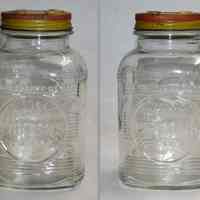 Glass jar with metal cap: Lipton