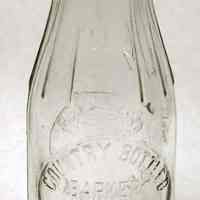          front: Country Bottled, Barker Milk, Pasteurized
   